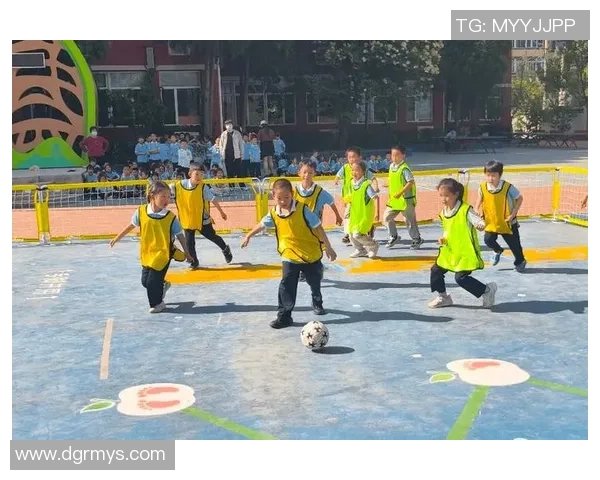 二年级足球比赛的精彩瞬间与团队合作的快乐体验